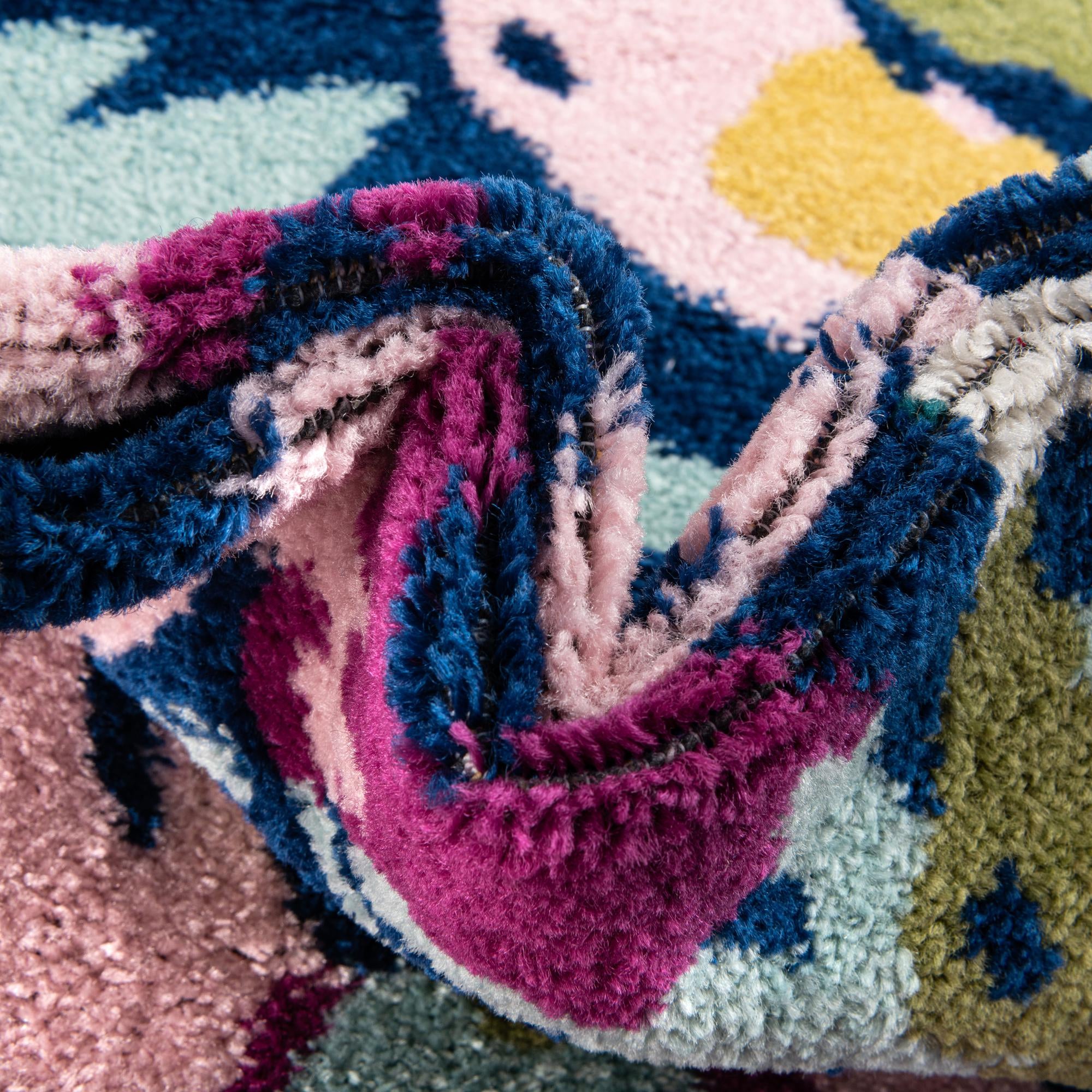7' 10 x 7' 10 Bloom Square Rug