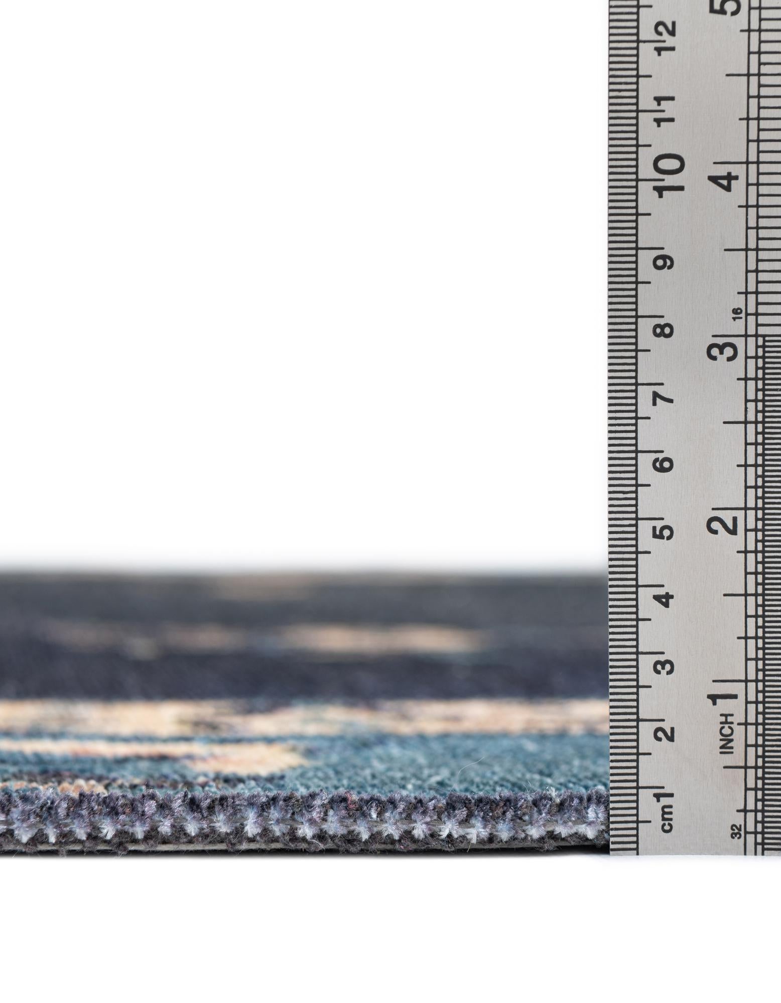 7' 9 x 7' 9 Boutique Square Rug