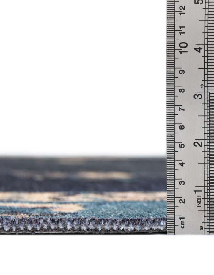 7' 9 x 7' 9 Boutique Square Rug
