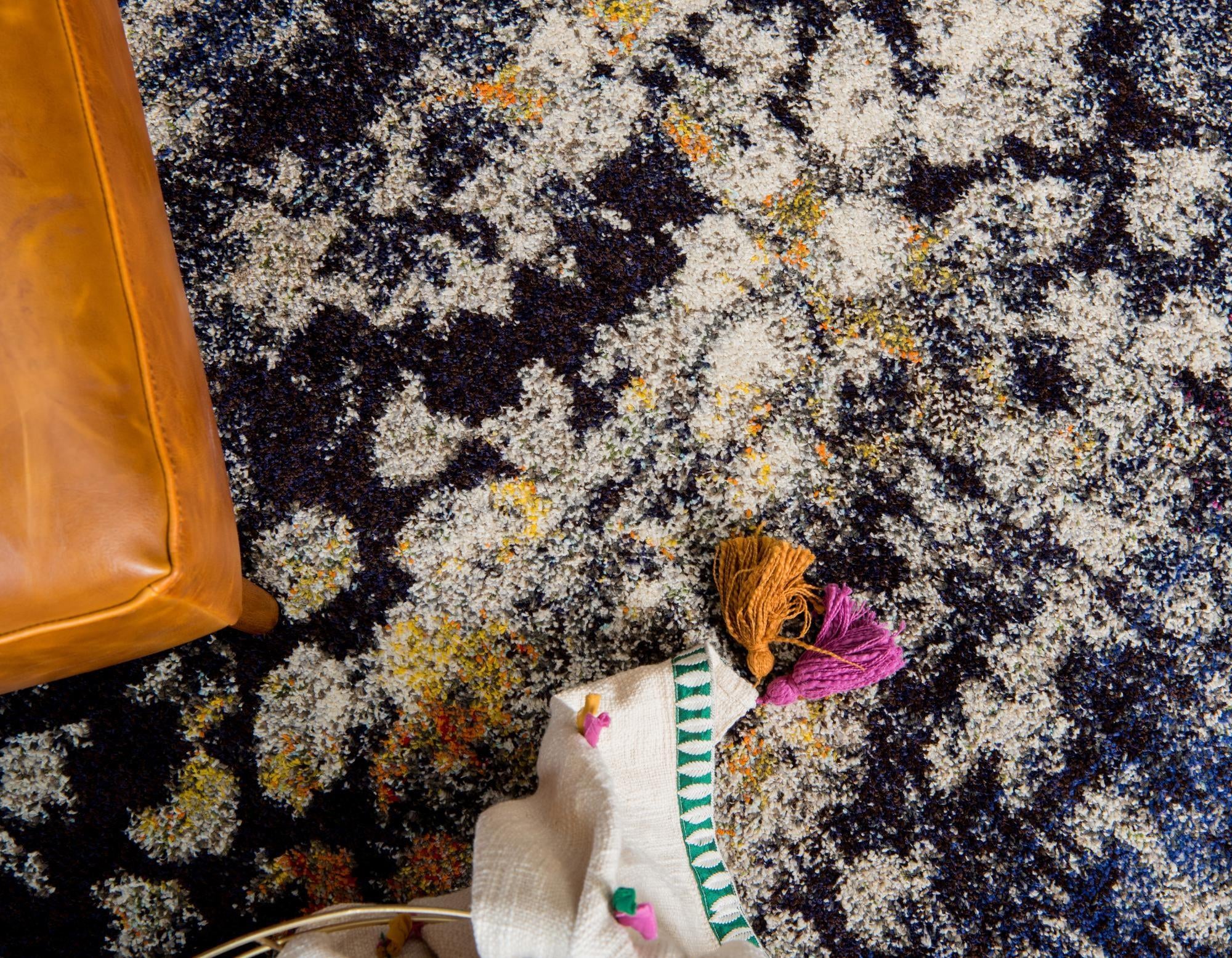 8' x 8' Washable Carnevale Square Rug