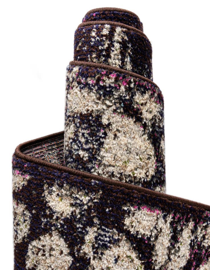 Detail image of 6' x 6' Washable Carnevale Square Rug