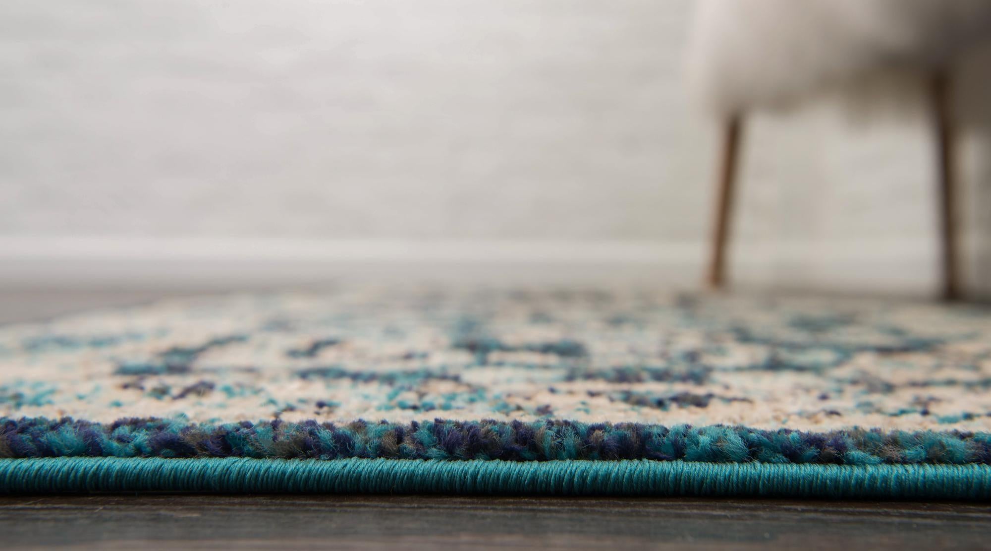 7' 10 x 7' 10 Carrington Square Rug