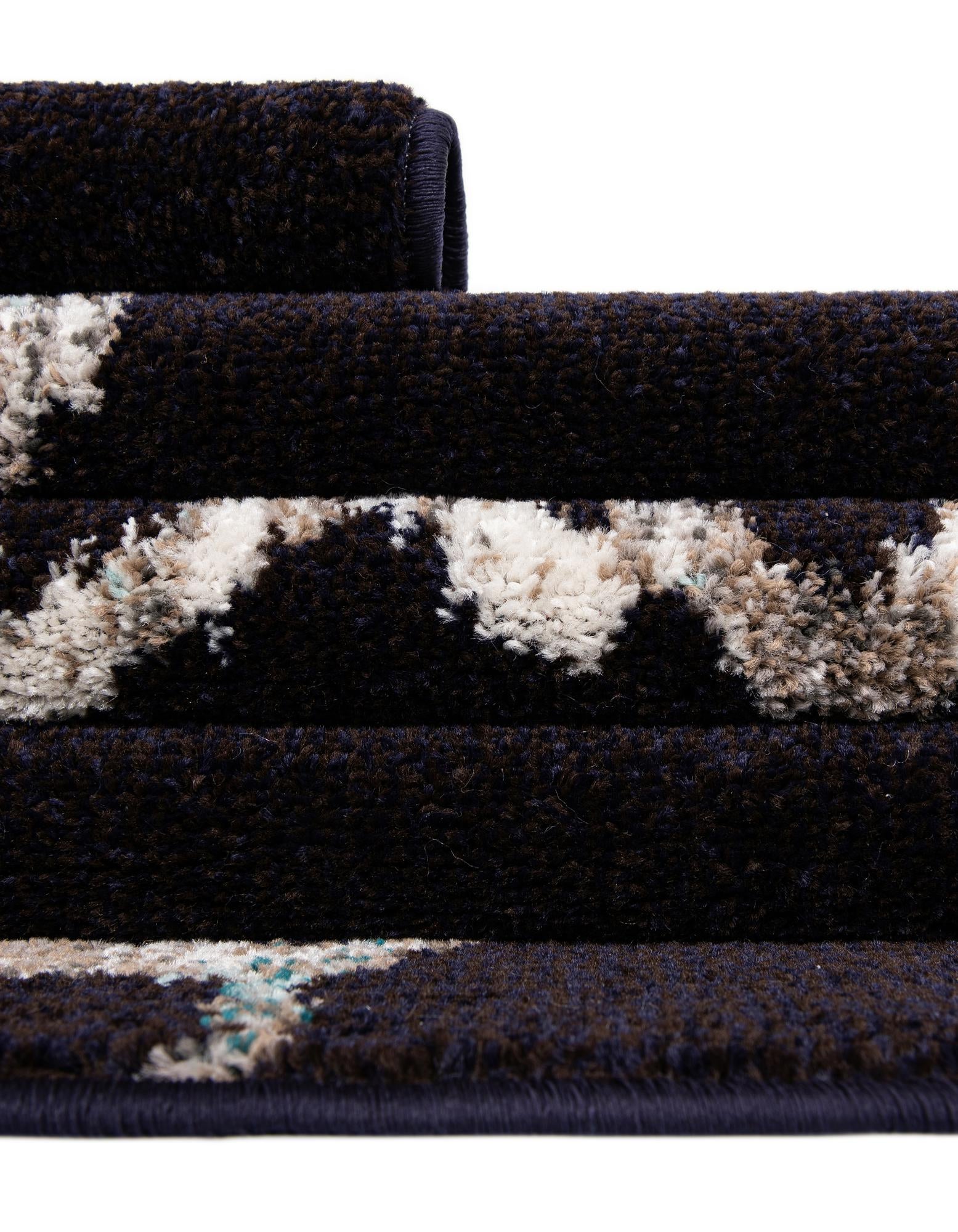 7' 10 x 7' 10 Carrington Square Rug