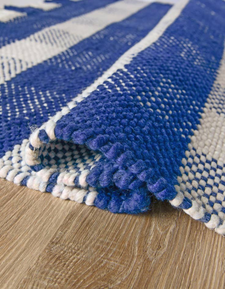 Detail image of 5' 3 x 5' 3 Eco Plaid Washable Indoor / Outdoor Square Rug