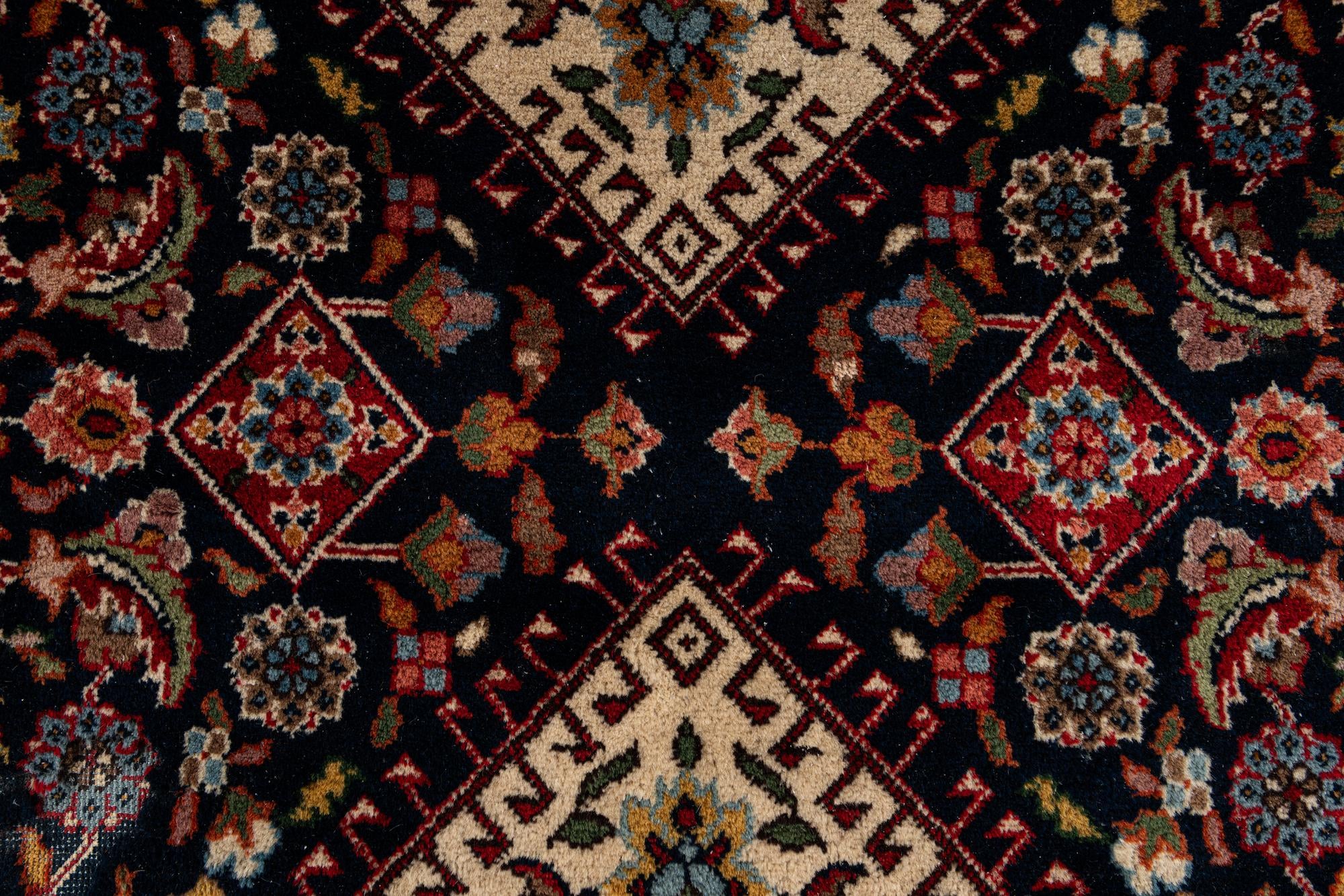 7' 5 x 8' 8 Hand Knotted Farahan Oriental Wool Square Rug