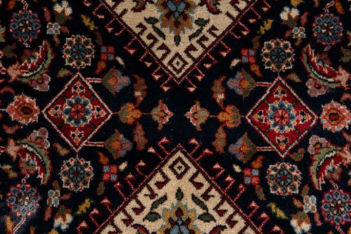 7' 5 x 8' 8 Hand Knotted Farahan Oriental Wool Square Rug