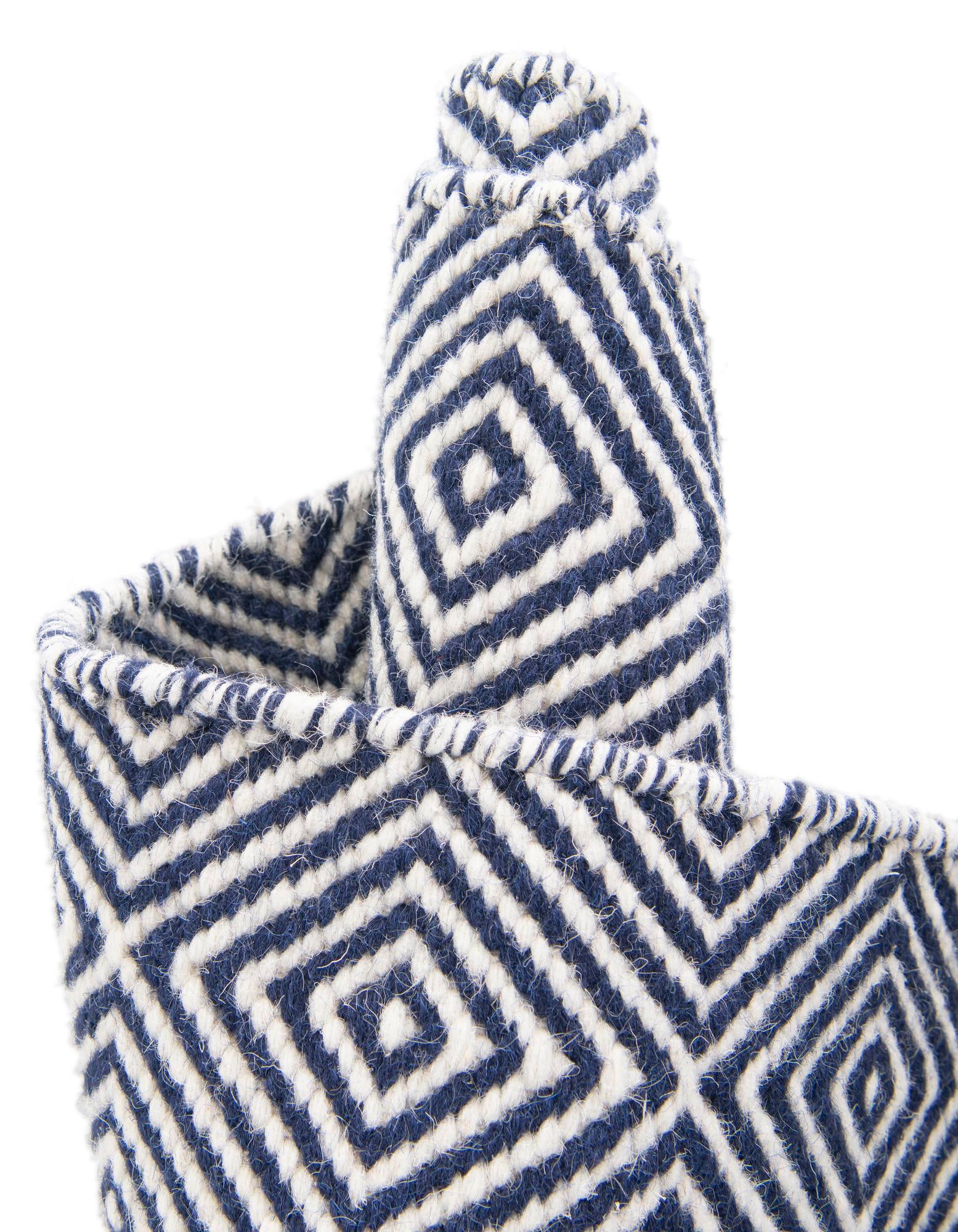 7' 10 x 7' 10 Hand Woven Geo Trellis Flatweave Square Rug