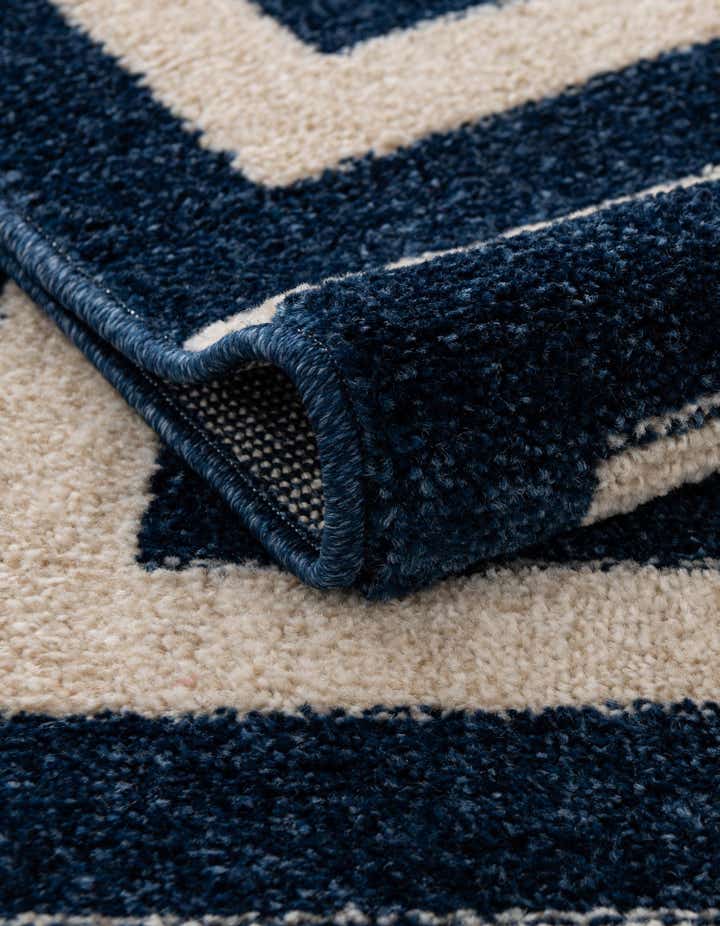 7' 10 x 7' 10 Hera Square Rug