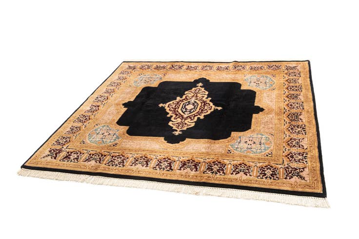 Detail image of 7' 10 x 8' 2 Kerman Wool Square Rug