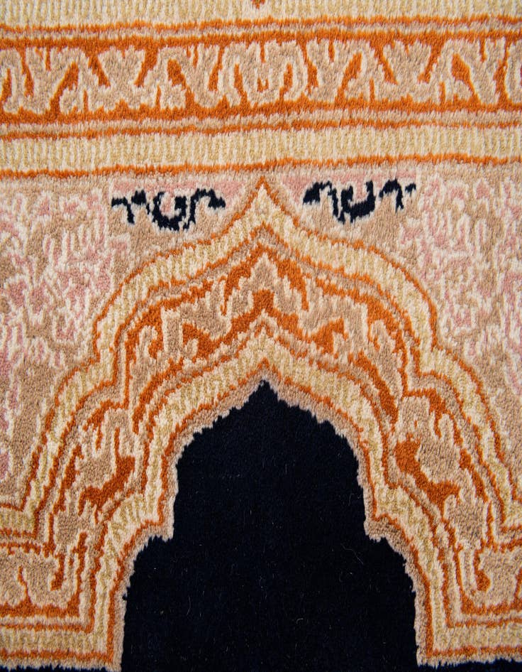 Detail image of 8' 4 x 8' 4  Hand Knotted Kerman Wool Square Rug