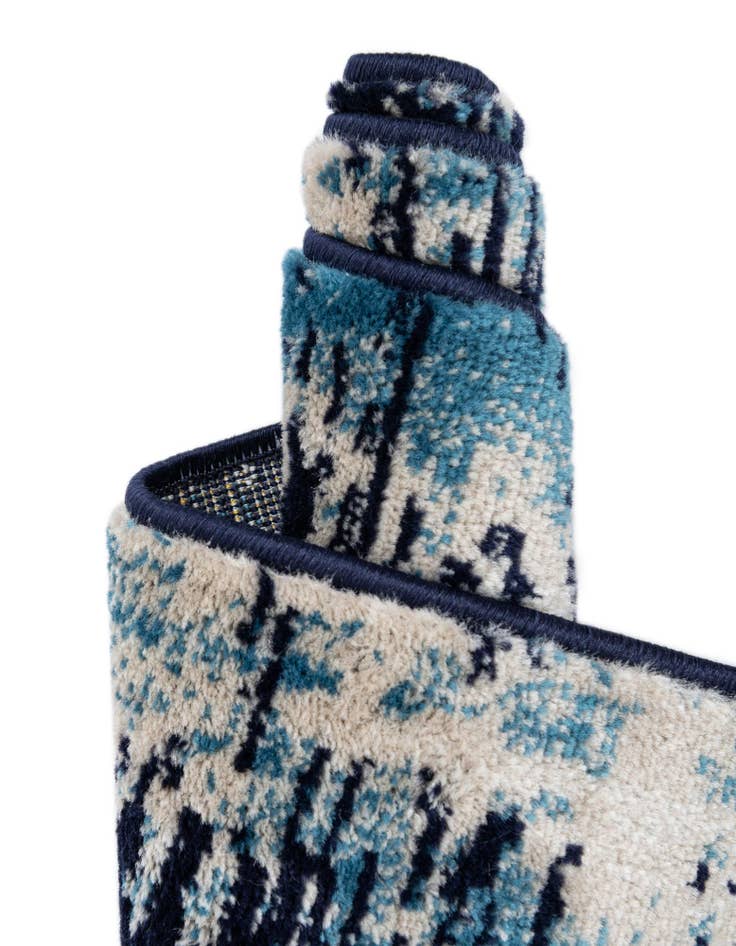 Detail image of 7' 10 x 7' 10 Laguna Square Rug