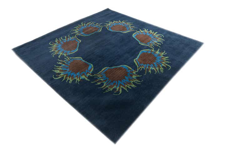 7' 6 x 7' 7 Luna Square Rug