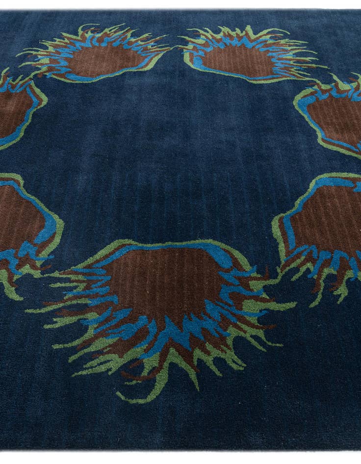 Detail image of 7' 6 x 7' 7 Luna Square Rug
