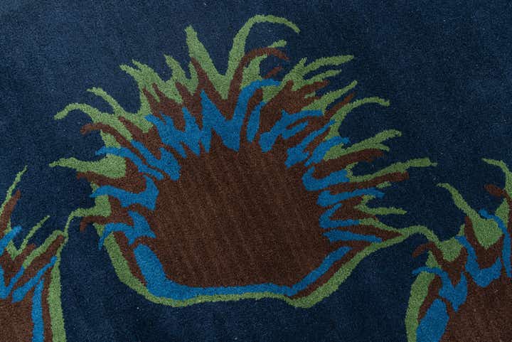 7' 6 x 7' 7 Luna Square Rug