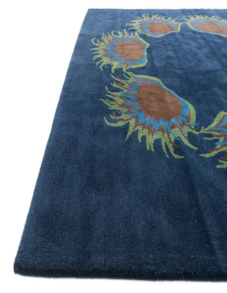 Detail image of 7' 5 x 7' 6 Luna Square Rug