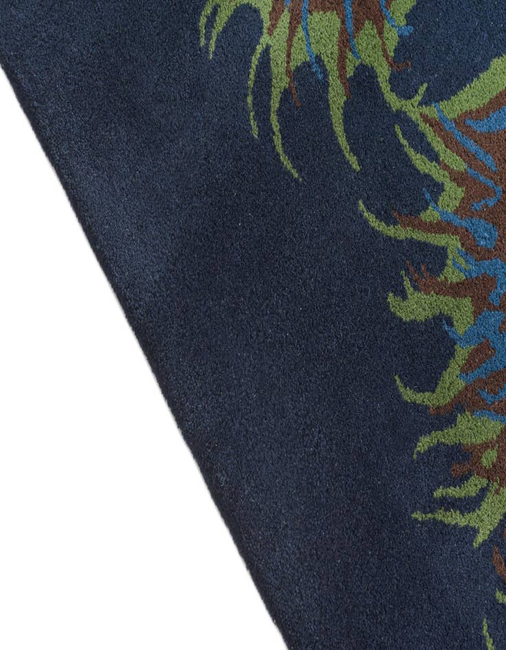 Detail image of 7' 5 x 7' 6 Luna Square Rug