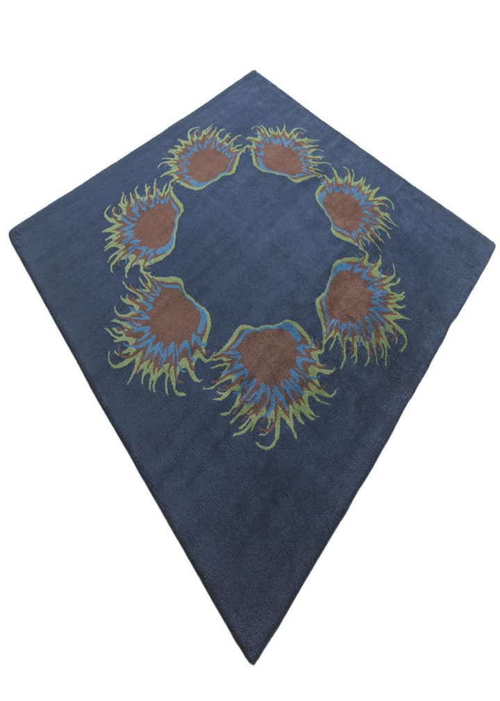 7' 5 x 7' 6 Luna Square Rug