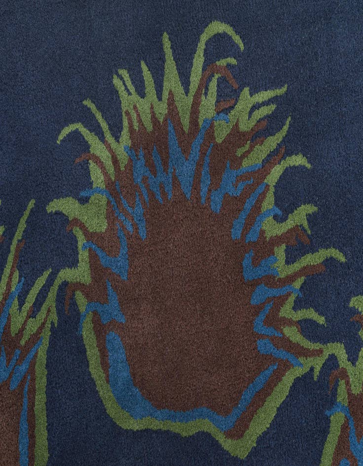 Detail image of 7' 5 x 7' 6 Luna Square Rug