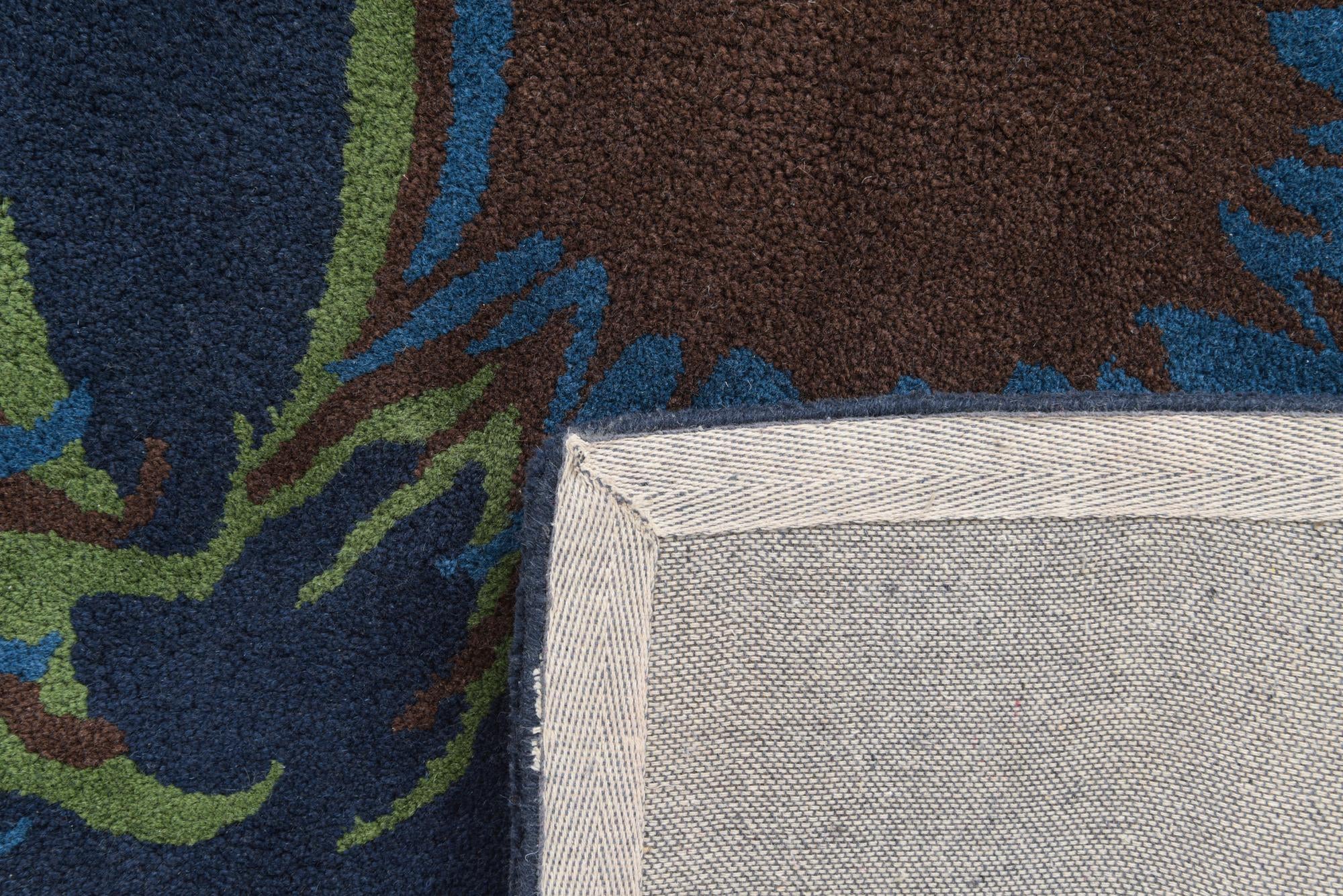 7' 5 x 7' 6 Luna Square Rug