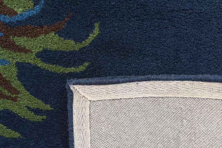 7' 5 x 7' 6 Luna Square Rug