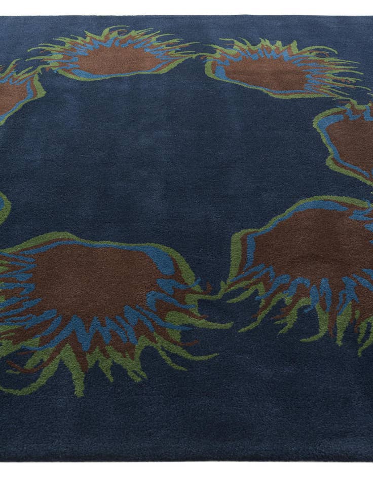 Detail image of 7' 6 x 7' 6 Luna Square Rug