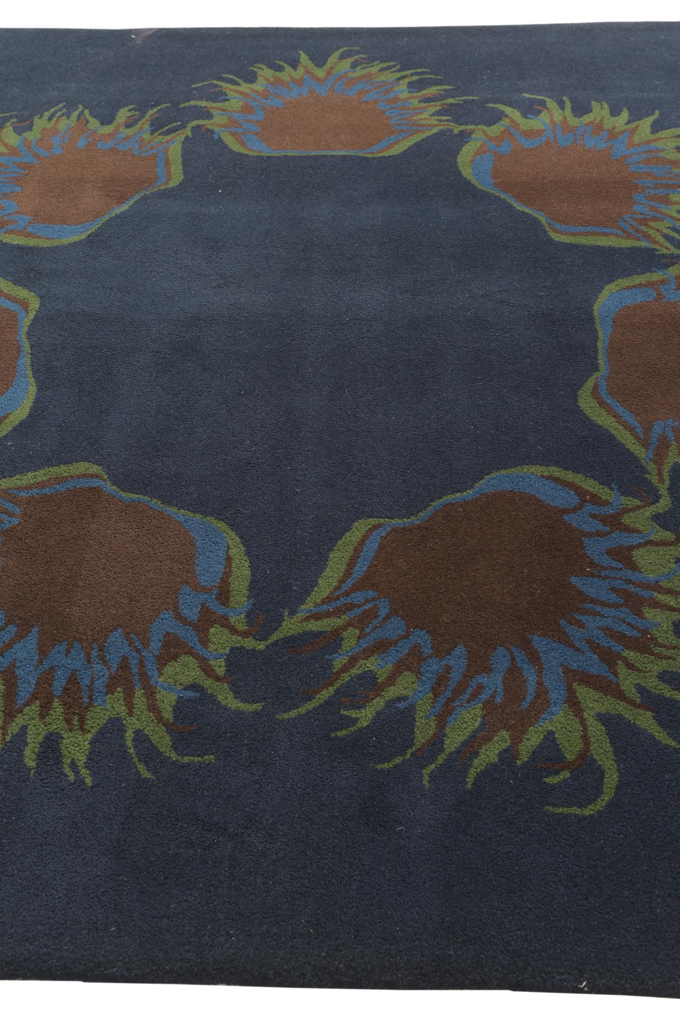 7' 6 x 7' 7 Luna Square Rug