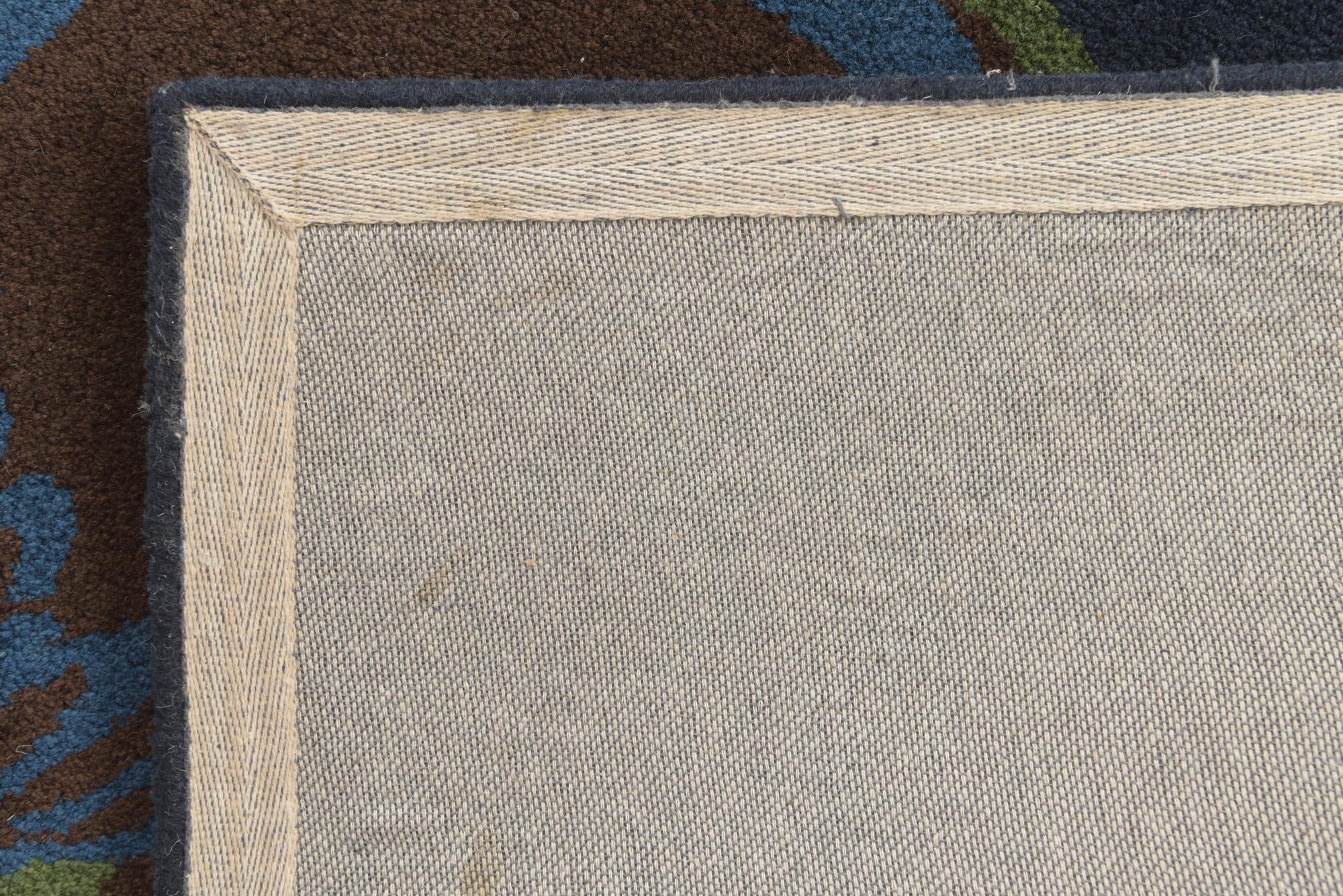 7' 6 x 7' 7 Luna Square Rug