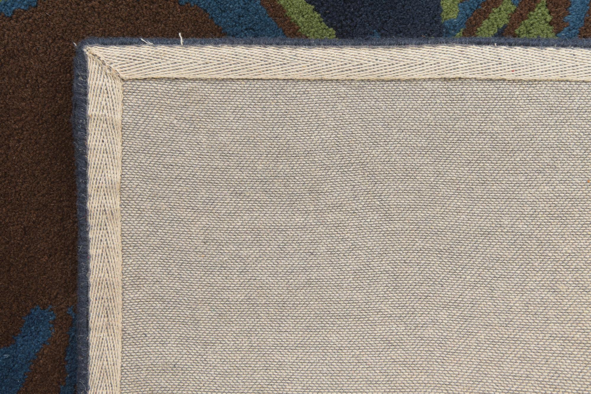 7' 5 x 7' 7 Luna Square Rug