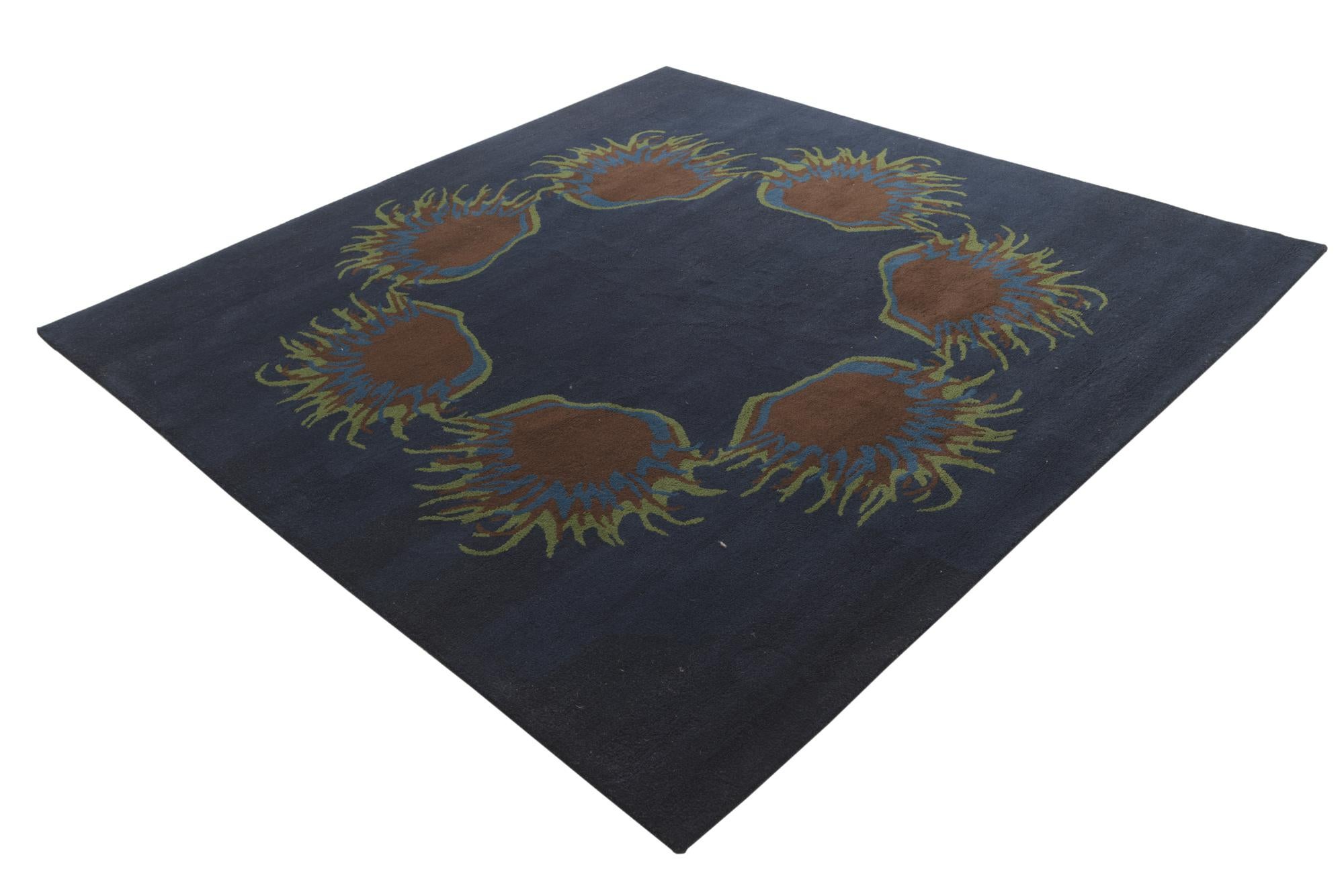 7' 5 x 7' 7 Luna Square Rug