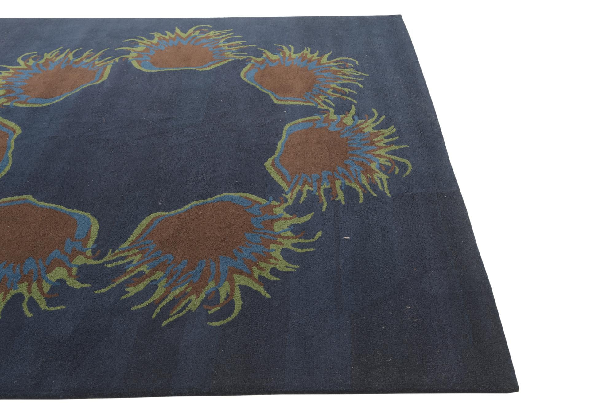 7' 5 x 7' 7 Luna Square Rug