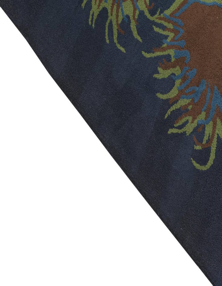 Detail image of 7' 5 x 7' 7 Luna Square Rug