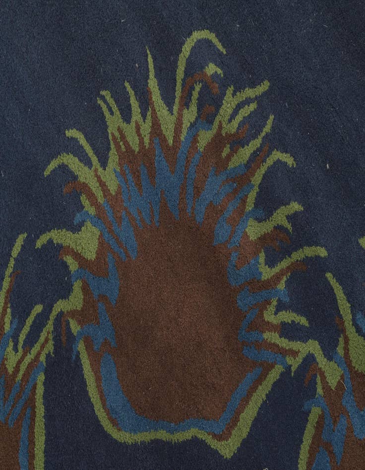 Detail image of 7' 5 x 7' 7 Luna Square Rug