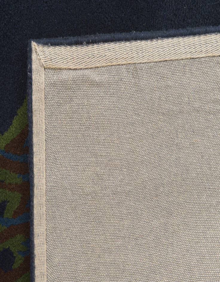 Detail image of 7' 6 x 7' 7 Luna Square Rug