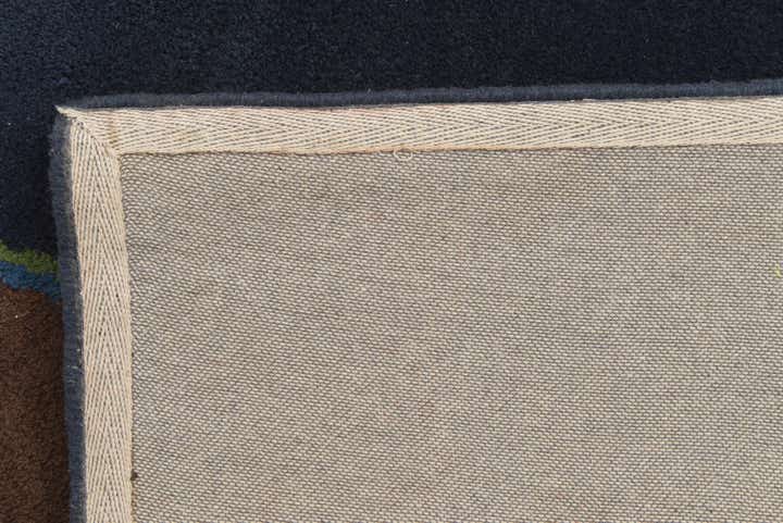 7' 6 x 7' 7 Luna Square Rug