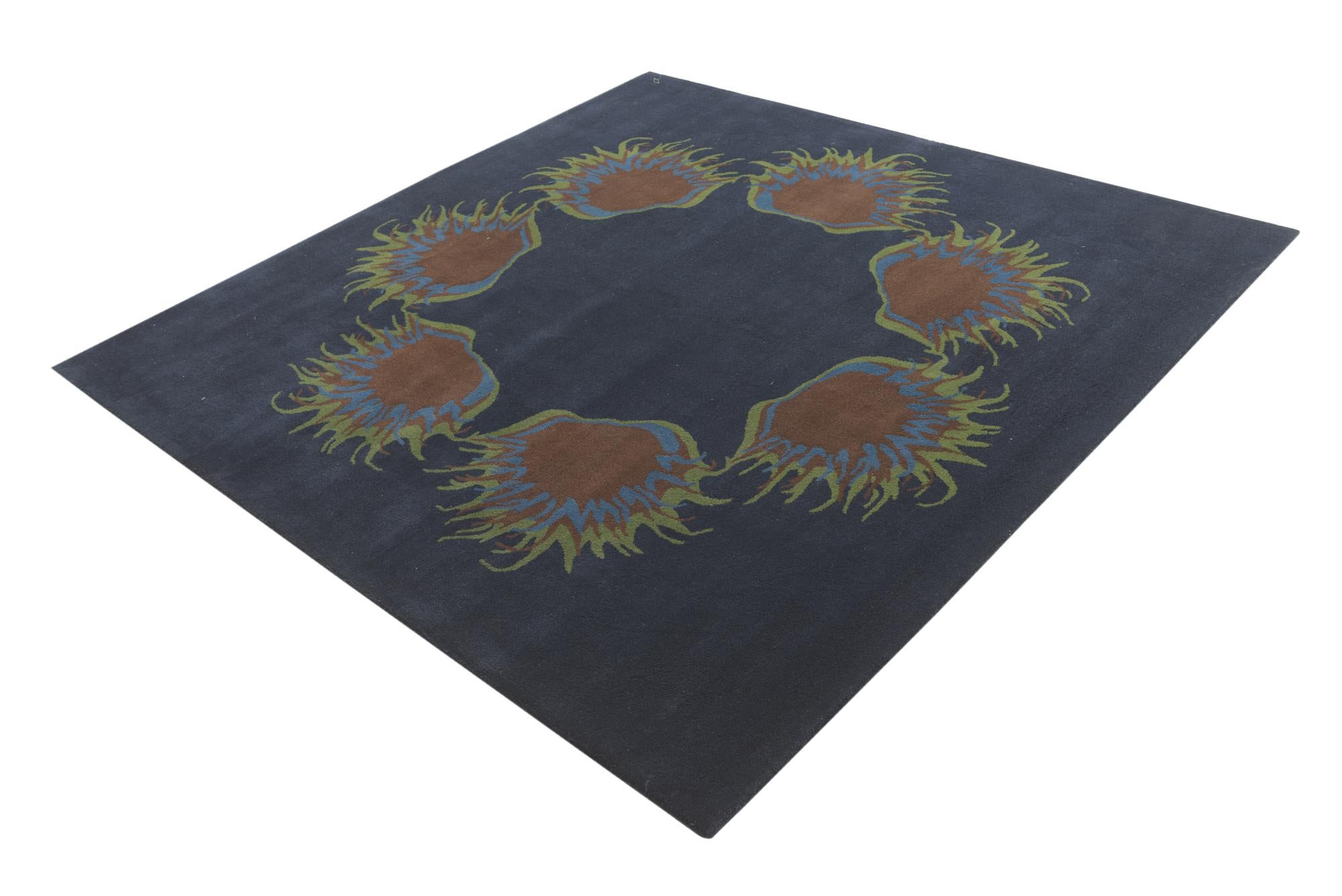 7' 5 x 7' 7 Luna Square Rug