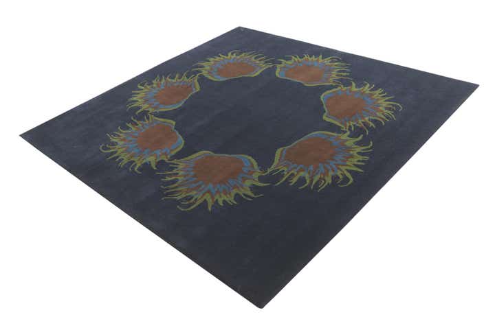 7' 5 x 7' 7 Luna Square Rug