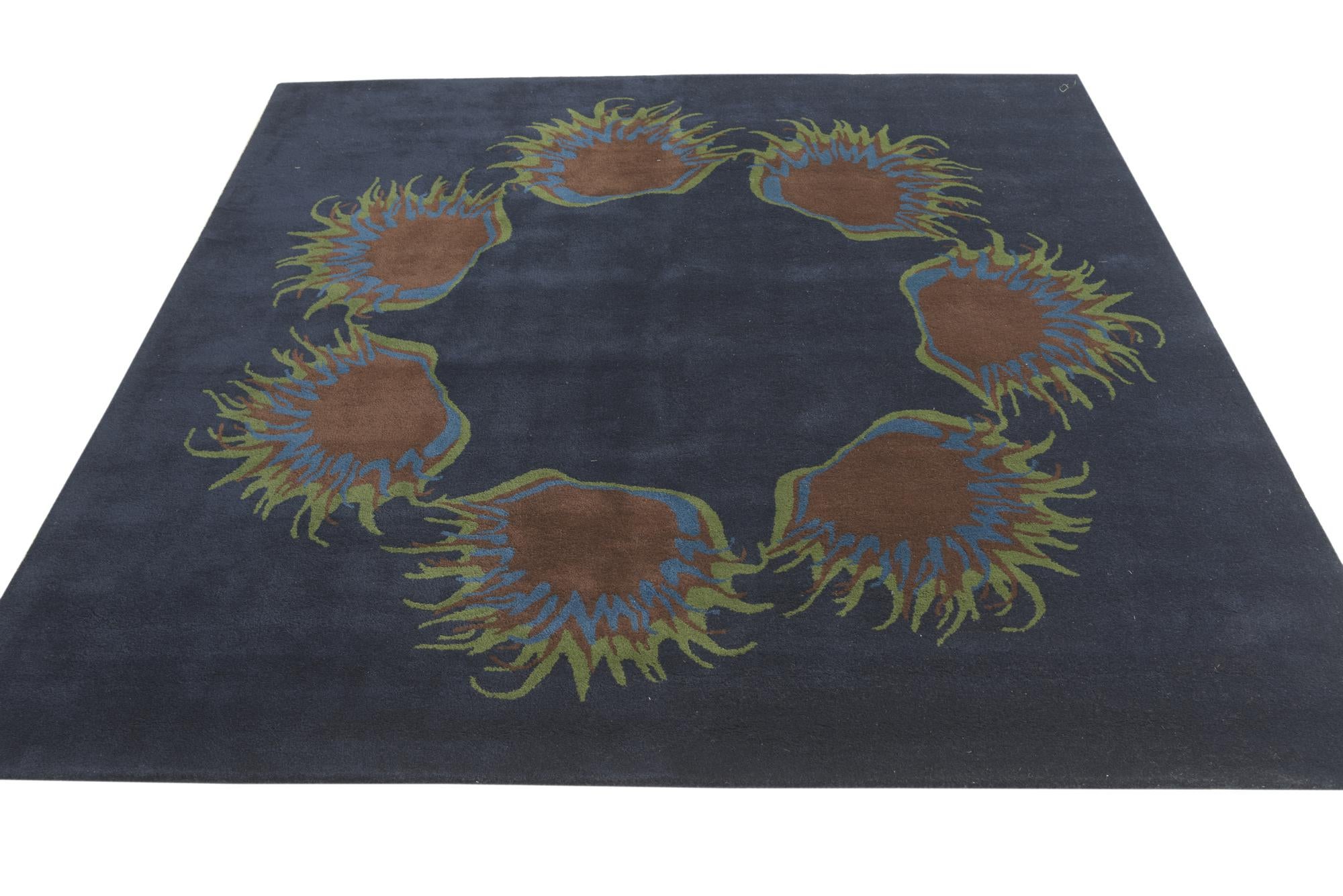 7' 5 x 7' 7 Luna Square Rug
