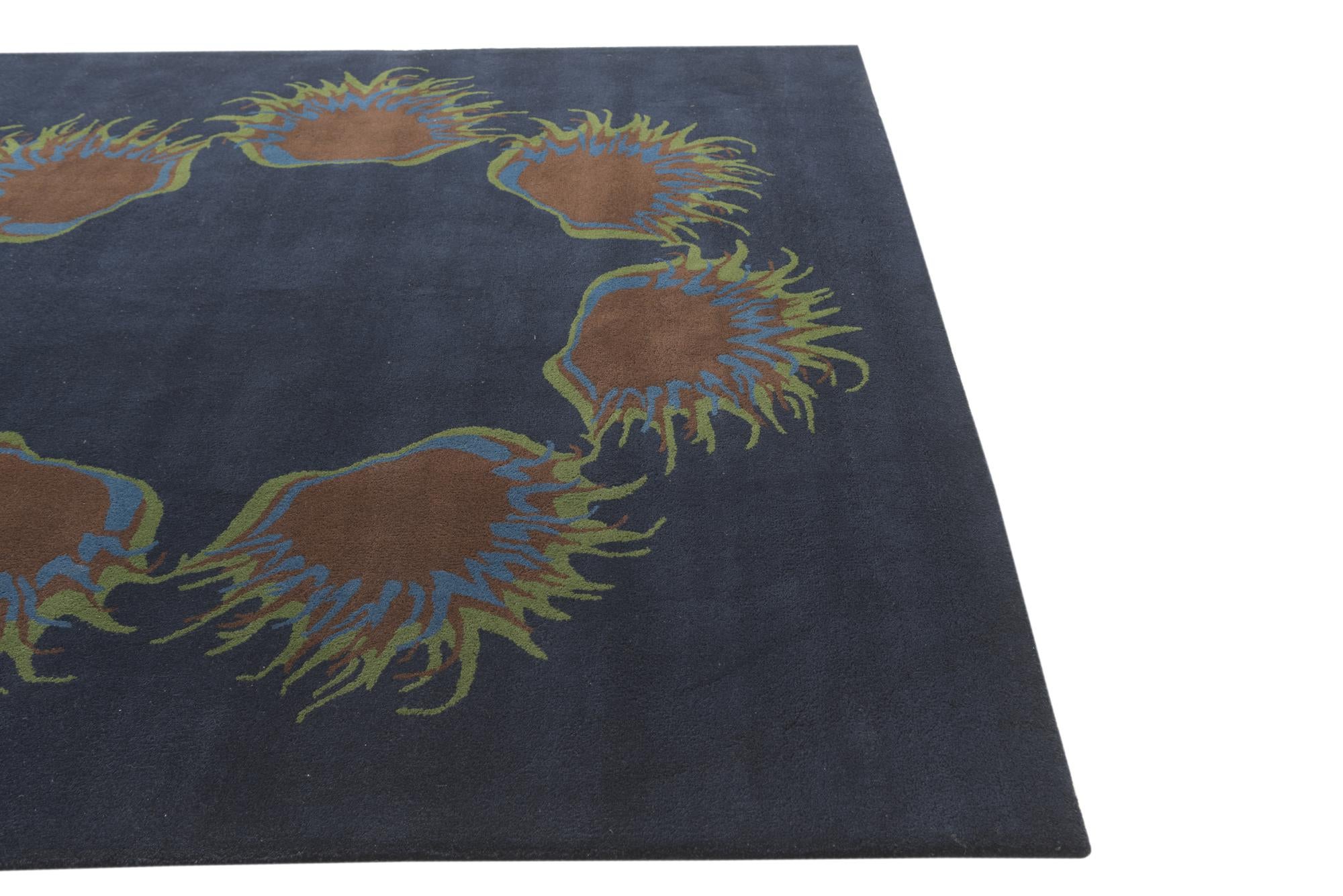 7' 5 x 7' 7 Luna Square Rug