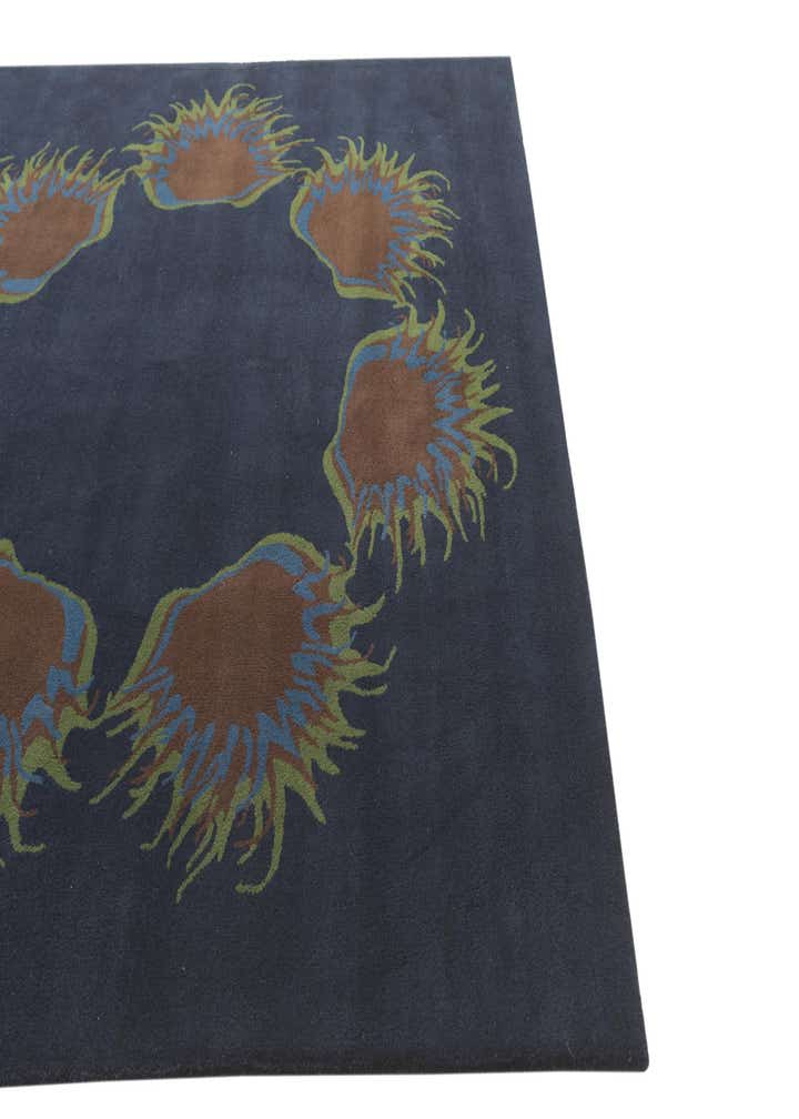 7' 5 x 7' 7 Luna Square Rug