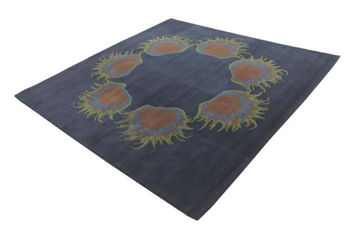 7' 6 x 7' 7 Luna Square Rug