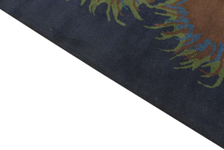 7' 6 x 7' 7 Luna Square Rug