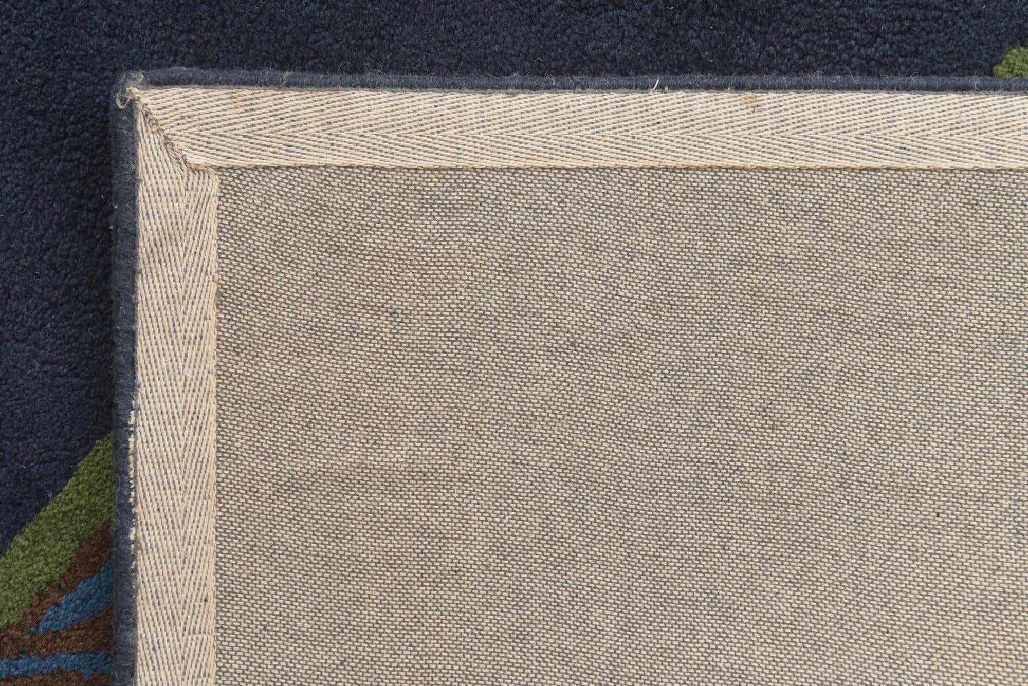 7' 5 x 7' 7 Luna Square Rug
