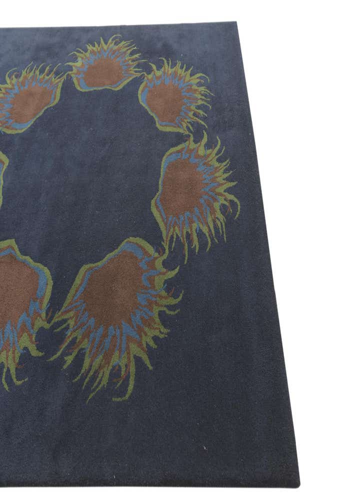 7' 5 x 7' 7 Luna Square Rug