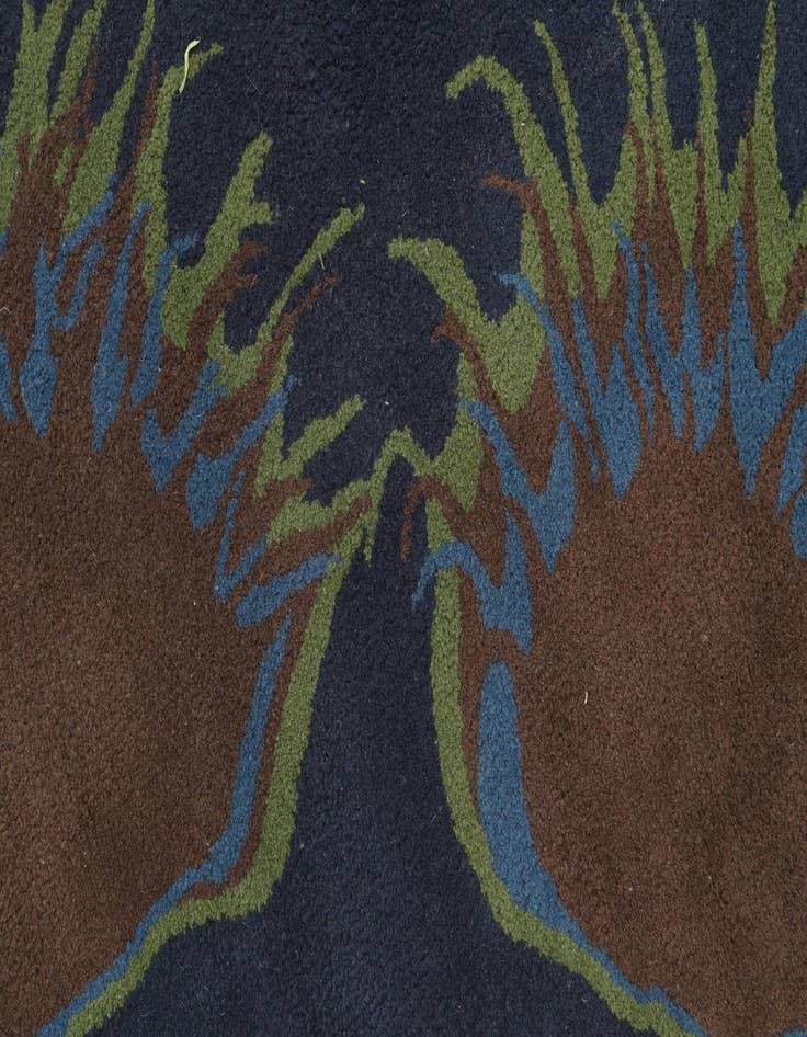 Detail image of 7' 5 x 7' 7 Luna Square Rug