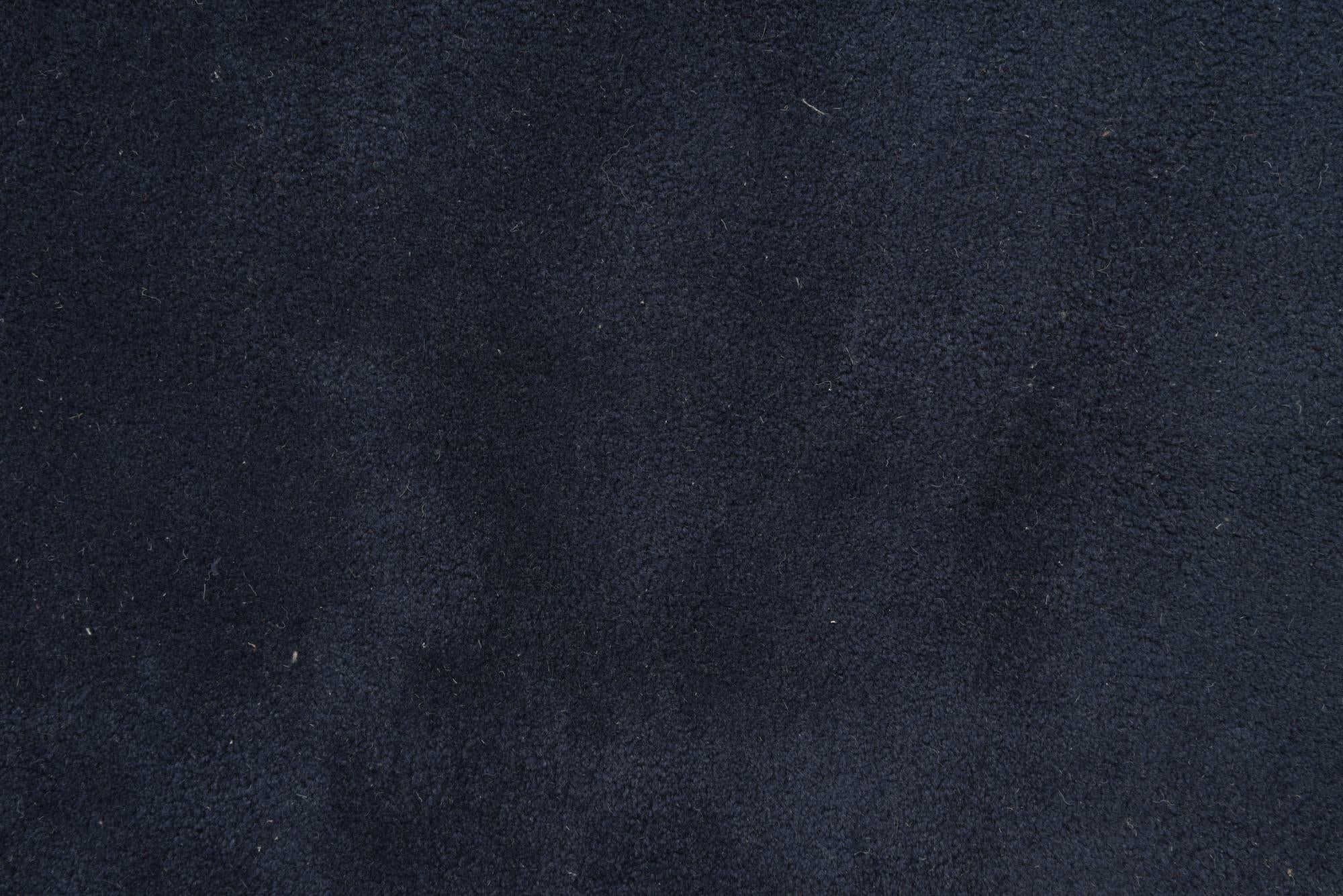 7' 5 x 7' 7 Luna Square Rug