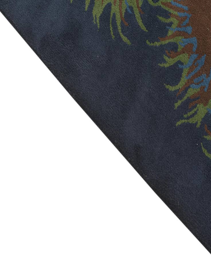 Detail image of 7' 6 x 7' 6 Luna Square Rug