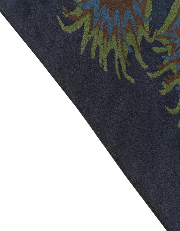 Detail image of 7' 6 x 7' 6 Luna Square Rug