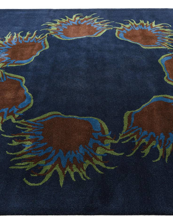 Detail image of 7' 5 x 7' 7 Luna Square Rug