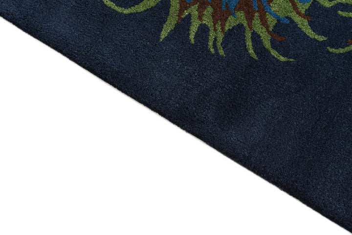 7' 5 x 7' 7 Luna Square Rug