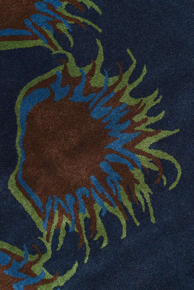 7' 5 x 7' 7 Luna Square Rug